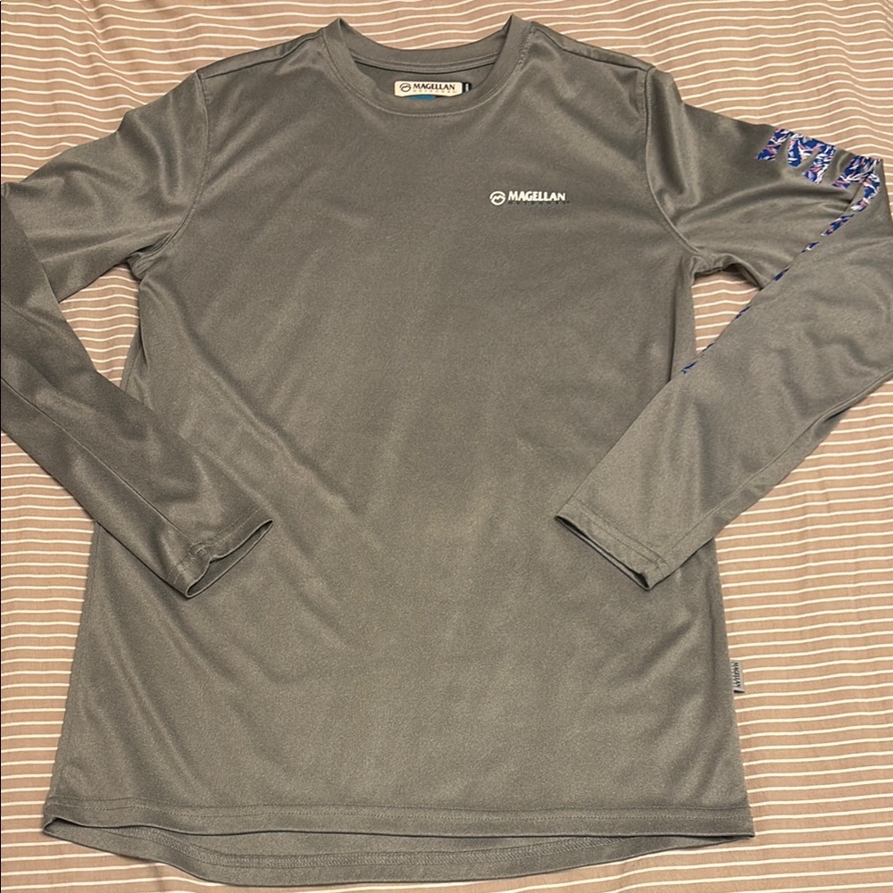 Magellan Outdoors Gray Long Sleeve Shirt